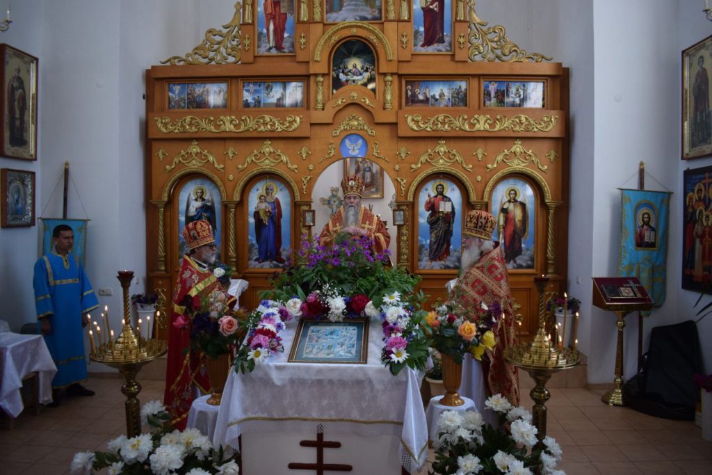 Епископ Феодор с архипастырским визитом посетил Покровский храм с.Дмитровка Бердянского церковного округа