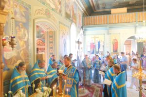 Архиерейское богослужение накануне празднования памяти благоверных князей Петра и Февронии в главном храме епархии