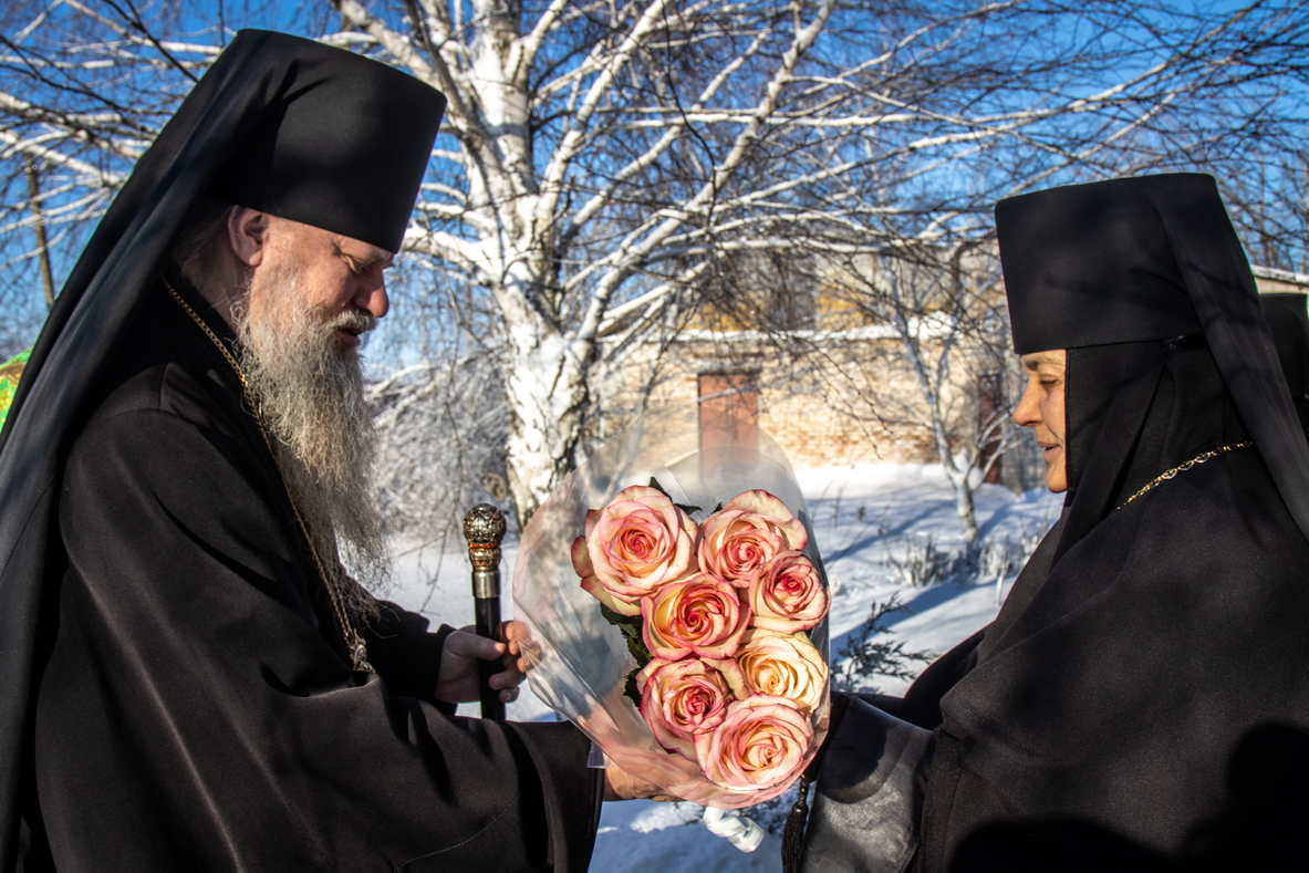 Саровский где находится храм